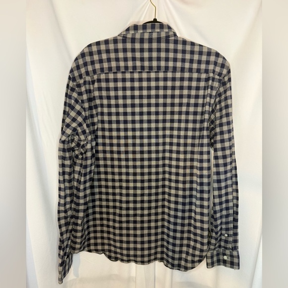 Men's Old Navy Blue and White Checkered Shirt - Picture 2 of 4
